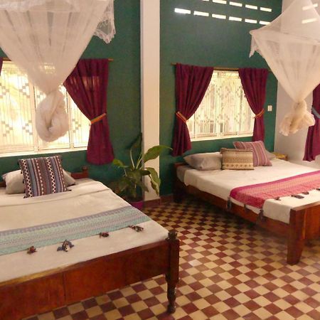 The Playground Bed and Breakfast Kampot Buitenkant foto