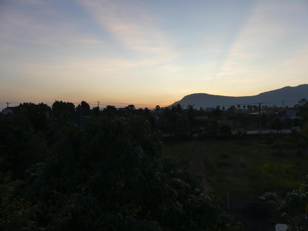 The Playground Bed and Breakfast Kampot Buitenkant foto