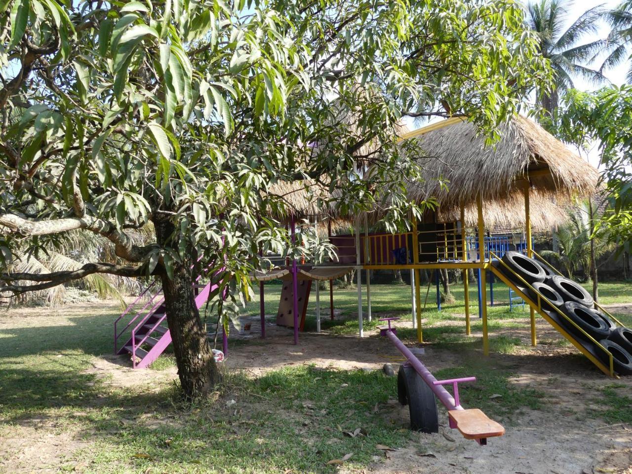 The Playground Bed and Breakfast Kampot Buitenkant foto