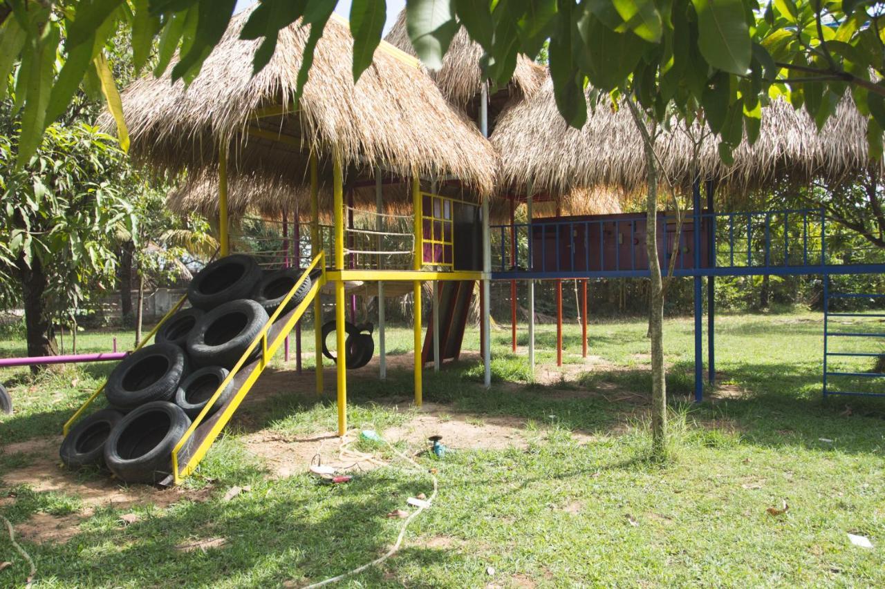 The Playground Bed and Breakfast Kampot Buitenkant foto