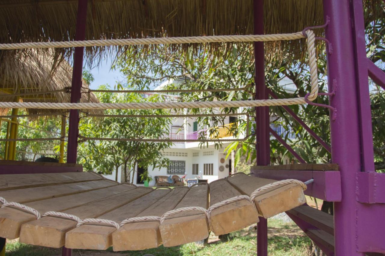 The Playground Bed and Breakfast Kampot Buitenkant foto